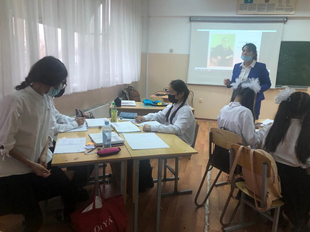 КГУ ОШ №156 Алатауского района г.Алматы с 15.11- 25.11.2021г. проводится декада методического объединения учителей филологического цикла, посвященное 30-летию Независимости Казахстана. В рамках декады  22.11.2021г. в 7 «Д» классе преподавателем Изеев