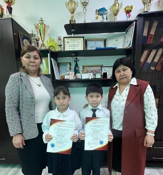 3 “Г”  сынып үздіктері. 🩷Абитова Адеми  🩷Сынып жетекшісі: Тасыбаева Назым Турсынбековна